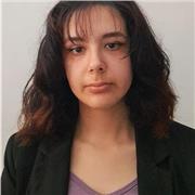 Imparto clases de inglés y de repaso orientadas a niños de primaria.